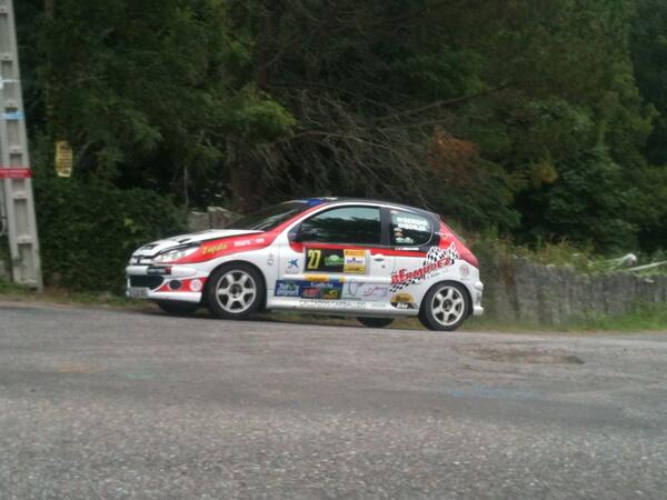 pablichor's tweet photo. #RallyeSurDoCondado @RisiTeam atacando en esta segunda pasada por Ponteareas @revistacuruxa http://t.co/FensXDPS8K