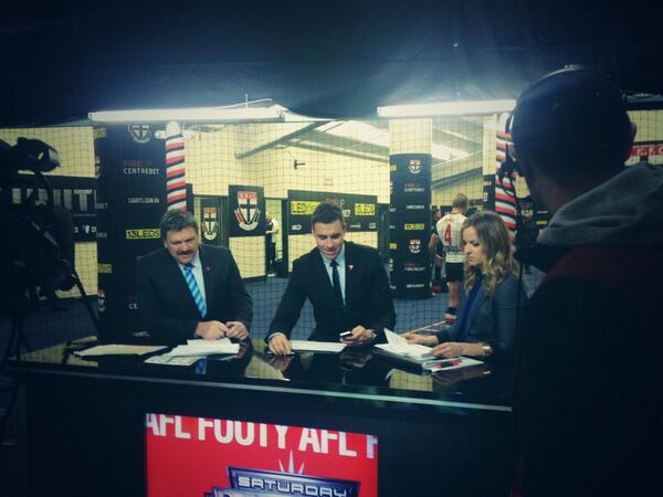 7Sport's tweet photo. Follow @snf7 for #AFLSaintsPower-  coming to you live from @stkildafc and @pafc rooms http://t.co/I321aXqjfP