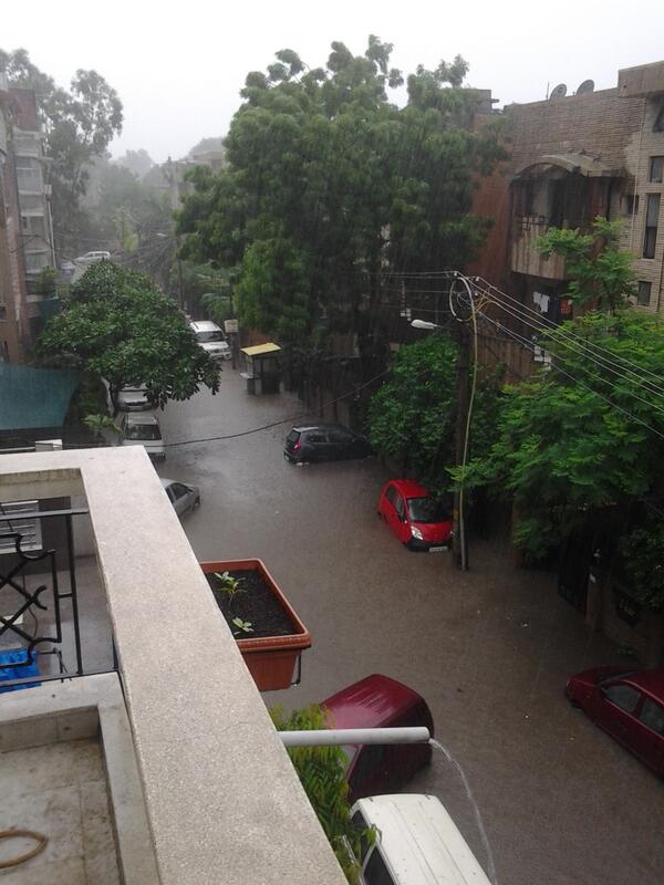 Delwaterlogging's tweet photo. Join this space to ask for the justification of our tax money. If we have to swim why pay taxes.
#delhirains http://t.co/NsZCtQF6oa