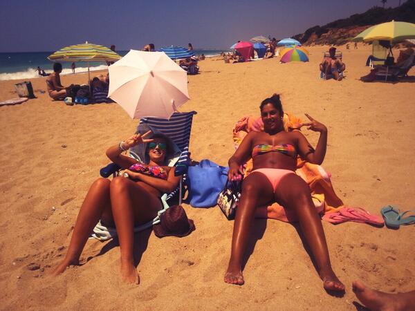 JanaFda's tweet photo. @CPerdigones Jajaja saluditos desde la beach!! http://t.co/CVKL3QY39s