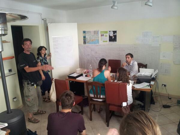 ilVergante's tweet photo. Organizzando il #villaggiodartista di Meina 25-26-27 luglio quasi tutto peonto... #artecontemporanea http://t.co/mYJW5dAaS1