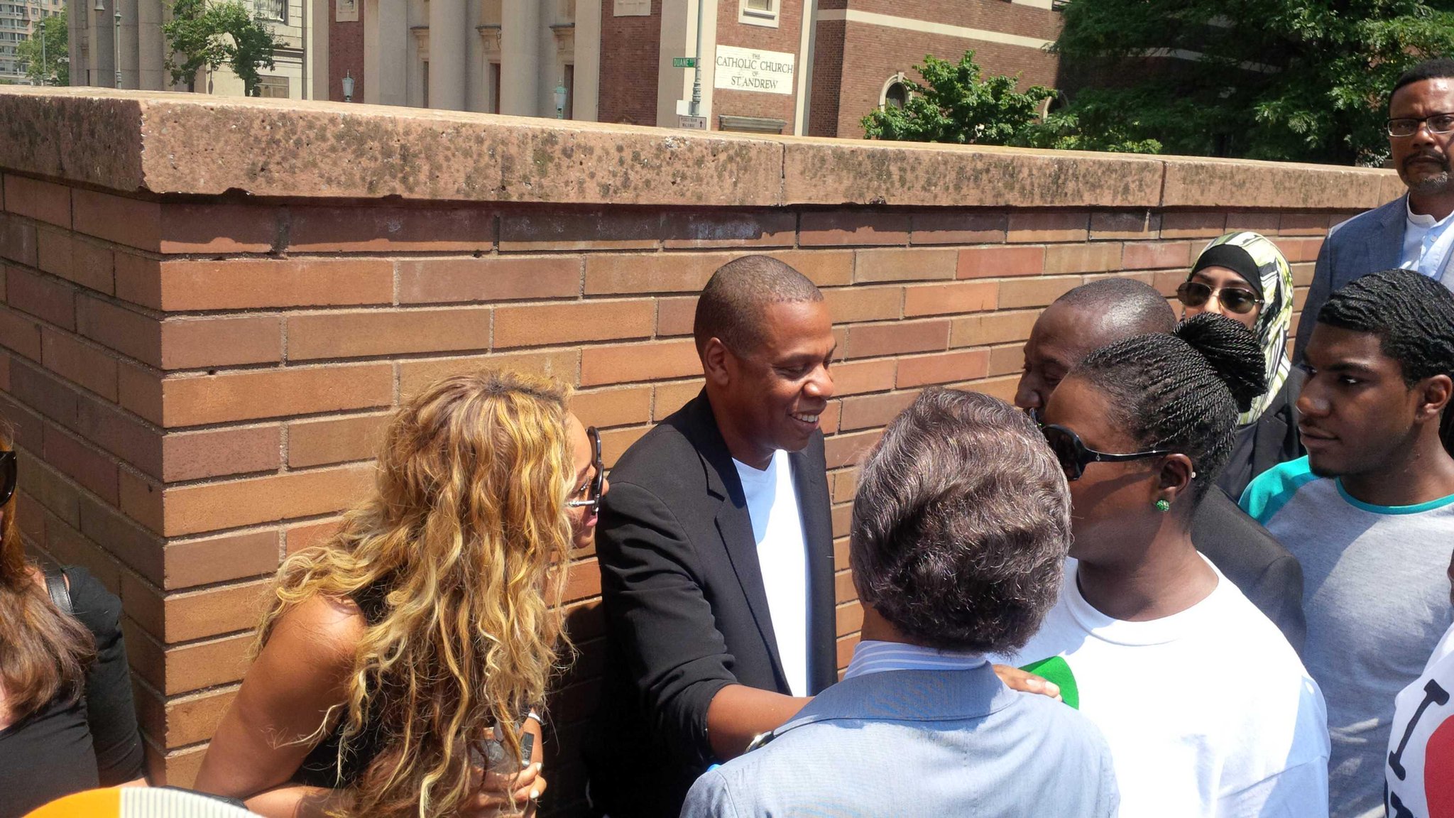 BPoV1npCYAApiZu.jpg:large