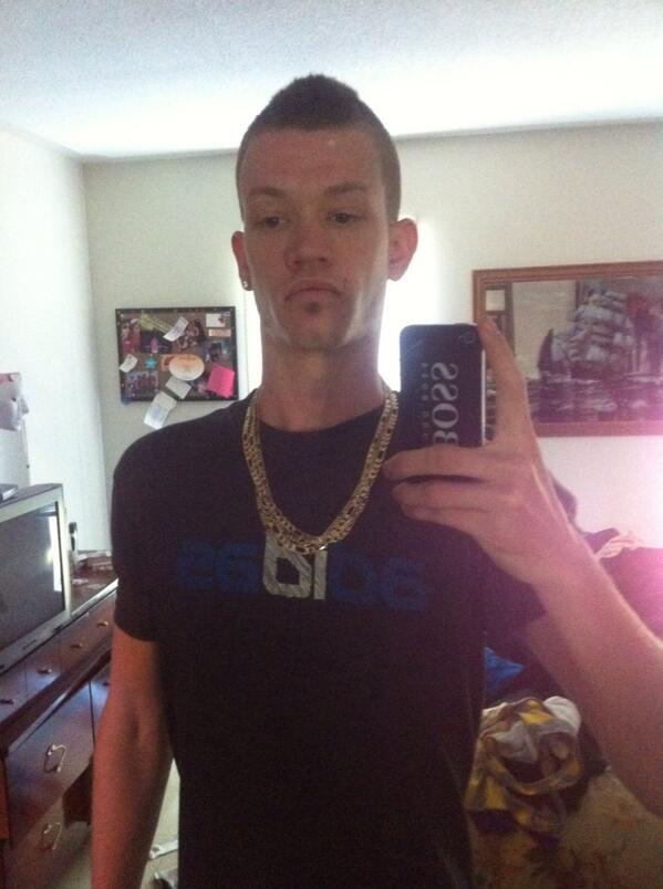 ChrisShaughnesy's tweet image. I wear every single chain even when I'm in the house  #4chains#balln'