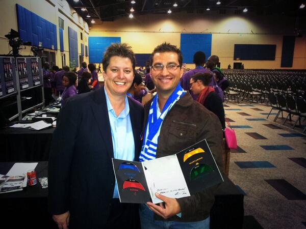 DimitriMallis's tweet image. @GlobalXTS signed copy of B.A.N.K BT Cheri Tree at #nacza