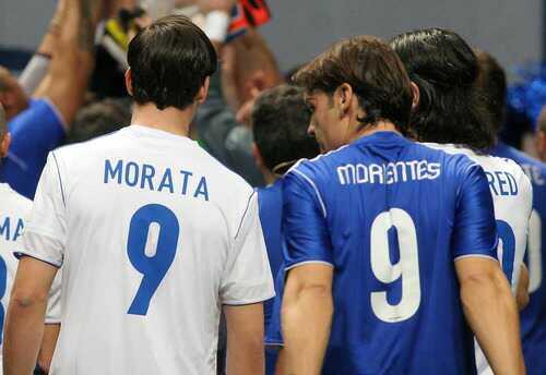 SupportingBale's tweet photo. Fernando #Morientes and his successor, Álvaro #Morata. #HalaMadrid http://t.co/rGvYb6xRrS