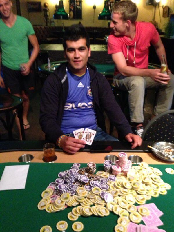 keriM0547's tweet photo. Pokertoernooi gewonnen 700,- http://t.co/GzkL64Xtxj