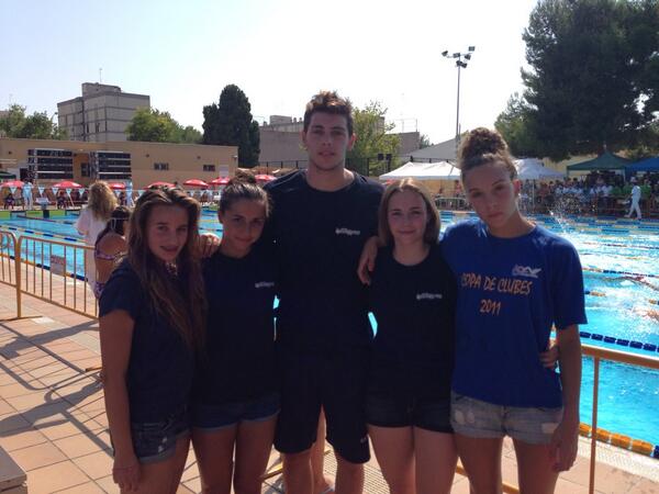 DamianTebar's tweet photo. Gran cto. en Valencia, disfrutando mucho con @PMalpartida @nereaa97 @martamaroto97 @MartittaSanchez @NoeliiaMartin http://t.co/6AIRlv1ddf