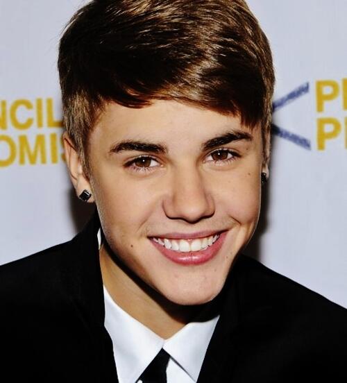 fewhoran's tweet photo. RT if you believe Justin Bieber deserves to win! #MTVHottest Justin Bieber http://t.co/hSbRPLN412