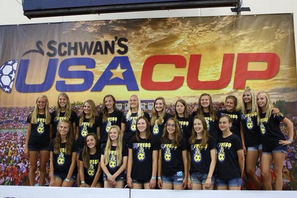 EEmilyschmidt10's tweet photo. Team ♥ http://t.co/I5VeBw39U7