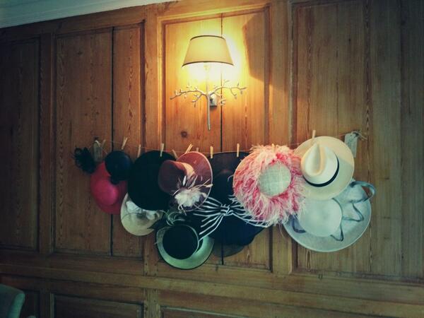 Rectoryevents's tweet photo. Great idea at yesterday's wedding and practical too! http://t.co/7FPWXTCyM2