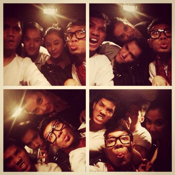 Kak @HariedSPrakasa &amp; <a href="/RizalASudarno/">R</a> pas sahur on the road #SuaraBerbagi. Mobil nomor 7!