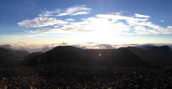 HikesGEM's tweet photo. Worth getting up for this view! http://t.co/nSiWUOHpJg