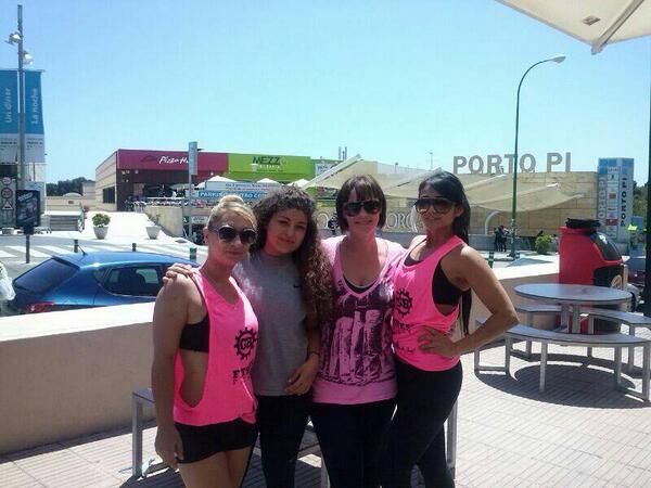 NeniLugo's tweet photo. xicasss aprobadasss jeje ;) en hora buena a todassss , se les quiereeee ;) http://t.co/cfm4FlKQBr