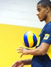 thatay02's tweet photo. Ele é tão lindo @Lucarelli8 http://t.co/NWAfRDO1q3