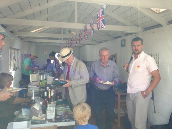 DrAyshaRaza's tweet photo. At the Framfield Allotments open day with  the Poundster @jay_neilson #Ealing #Hobbayne http://t.co/1A4tGAa8yi