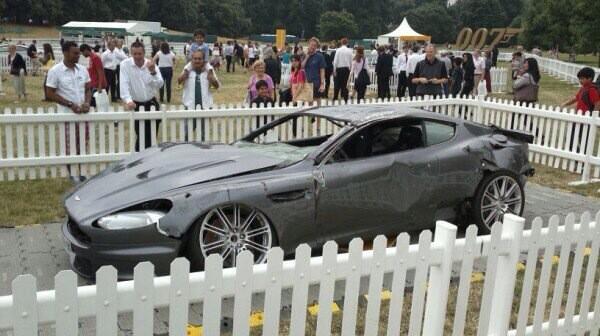 pgimenezvilchez's tweet image. El Aston DBS que destrozaron durante el rodaje de Casino Royal #007 expuesto en la celebración del centenario, guau!
