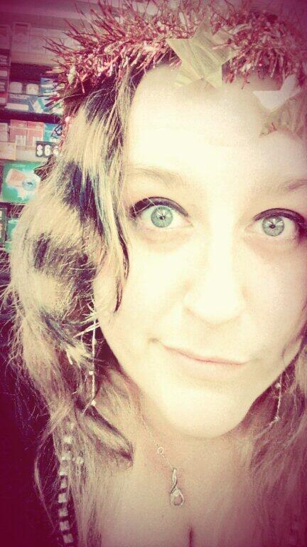 AzlyJRics's tweet photo. #silly #work #fun #sunnyonsunday http://t.co/cbCFl1X28n