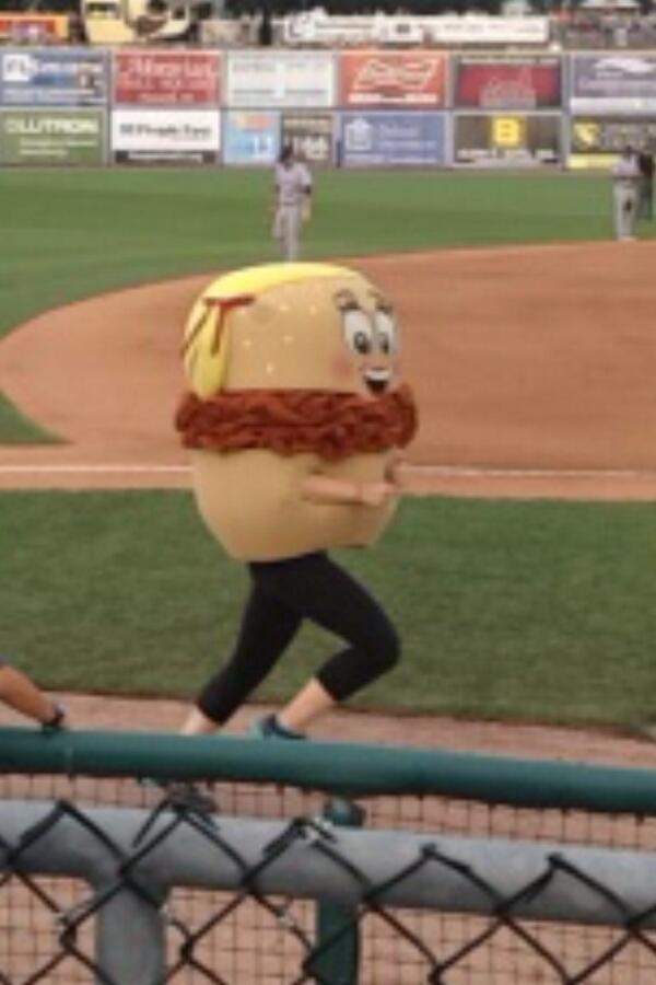 MattMaderic's tweet photo. @PorkCenter @Ms_BarbieQ BarbieQ down the strech! http://t.co/spEfmXI4Hd