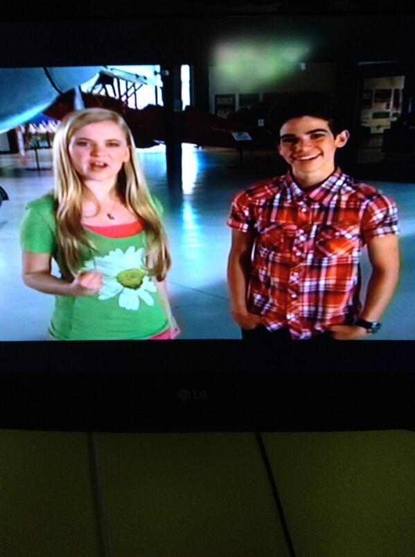 FakingAlly's tweet photo. //Oh look who it is, creepy Connie and Luke. http://t.co/EwrAeIXrCC