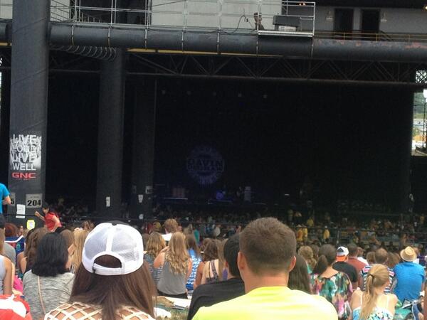 nzizic's tweet image. @GavinDeGraw is on stage #love #summerconcert #firstmidwest #fav