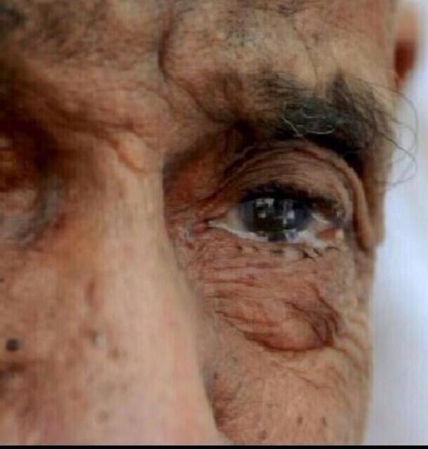 bbbb115's tweet photo. لا تجرح من هو اكبر منك سن ولا تقاطعه انت سوف تكون في مكانه يومآ ما http://t.co/njiNeizm5n