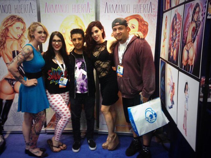 #ComicCon2013 w/ @missandilyn @Armando_Huerta @Vauntastic @dznyla #Friends #Art http://t.co/Fdu7p57L<a href="/tag/comiccon2013"class="tags">#ComicCon2013</a><a class="tags" target="_blank" title="On Twitter" href="/?out=eyJ0eXAiOiJKV1QiLCJhbGciOiJIUzUxMiJ9.eyJpYXQiOjE3MjU4ODcwMTUsImlzcyI6InR3cG9ybnN0YXJzLmNvbSIsIm5iZiI6MTcyNTg4NzAxNSwiZXhwIjoxNzU3NDIzMDE1LCJyZWRpcmVjdF91cmwiOiJodHRwczovL3R3aXR0ZXIuY29tL21pc3NhbmRpbHluIn0.f5EJV0UIVo_wHdF8o7L0zrQsHbeJy9_MdVsKZFjkXhhq1tRbu1eFOHS2br0cQOlw7Q-9I5np-sXmZdtAEmkDXQ">@missandilyn</a><a class="tags" target="_blank" title="On Twitter" href="/?out=eyJ0eXAiOiJKV1QiLCJhbGciOiJIUzUxMiJ9.eyJpYXQiOjE3MjU4ODcwMTUsImlzcyI6InR3cG9ybnN0YXJzLmNvbSIsIm5iZiI6MTcyNTg4NzAxNSwiZXhwIjoxNzU3NDIzMDE1LCJyZWRpcmVjdF91cmwiOiJodHRwczovL3R3aXR0ZXIuY29tL0FybWFuZG9fSHVlcnRhIn0.5yTZe5TLcc7A3GVAmwy5Bniiy12PJFqdVpDxspOA2jnvFK1jMDWX1Vlst9BDzFszzCHl5_RxLhriMo6gtkwDyw">@Armando_Huerta</a><a href="/tag/friends"class="tags"><span>#friends</span></a><a href="/tag/art"class="tags"><span>#art</span></a>