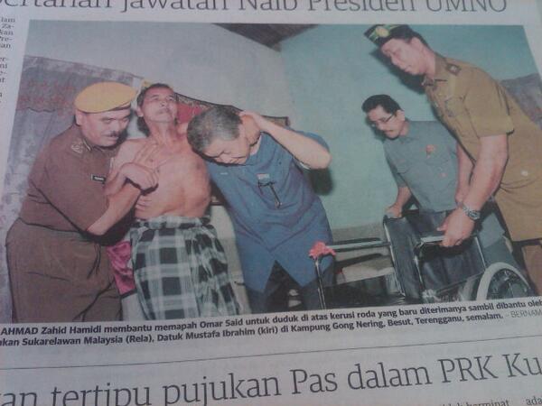PremVj23's tweet photo. RT @aaasmah: Sukarelawan M'sia tetap setia brbkti kpd bngsa dan negara. #relamt @relamalaysia http://t.co/bl2nDBsQrQ