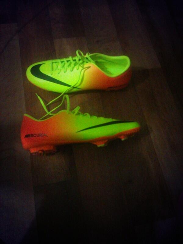 Da_svg's tweet image. #BeFast #BeMercurial :)