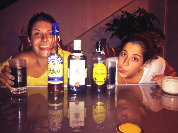 tortri's tweet photo. @angelitah1993 @AdriFuego @franciisko10 finde semana perfecto!! FUEGOOO!! http://t.co/HswcKJchDr