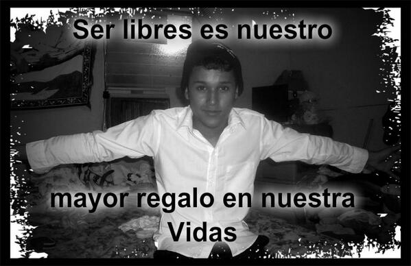 Yepeto_Chavez's tweet image. via pizap.com