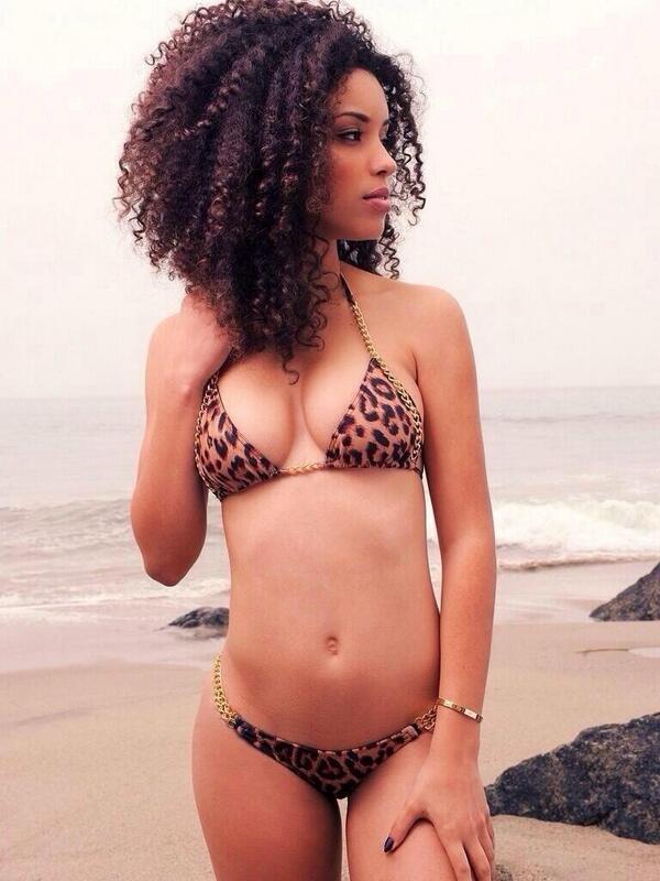 Badheaux's tweet image. Curly Bitche$ killin the game