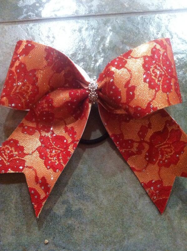 Barbiee_Bows's tweet photo. Sample bow of what I can send you 😊 http://t.co/wy3Hw2bijq