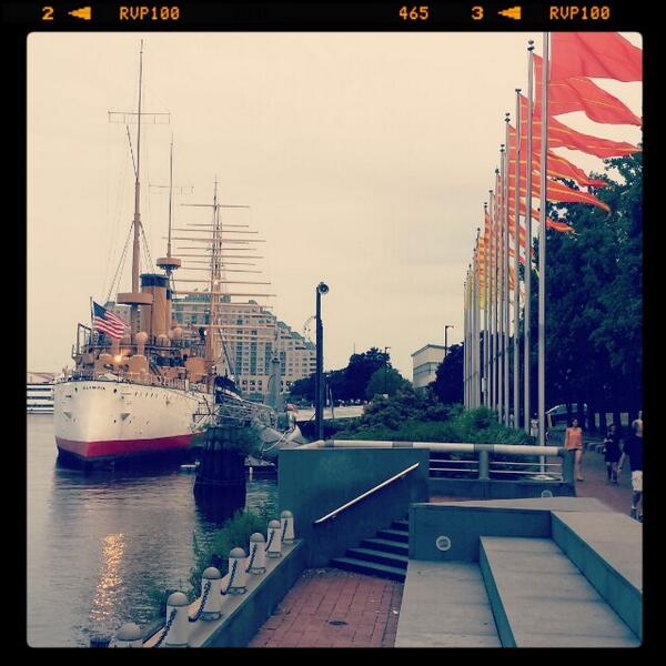 Understanding1's tweet image. #PhillyFlow yesterday ... #PENNSLANDING