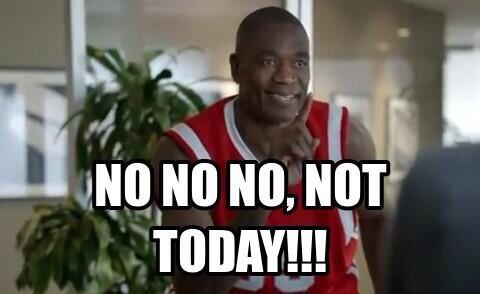 OhWhatsTheTeaaa's tweet photo. when the coach is like, "okay, you can throw it by yourself" http://t.co/EnwLG3F6B3