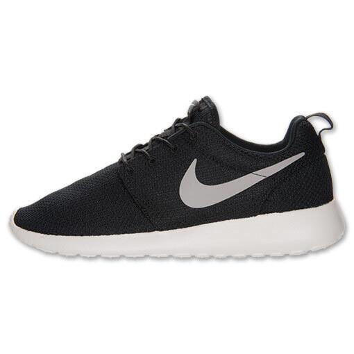 black roshe run finish line