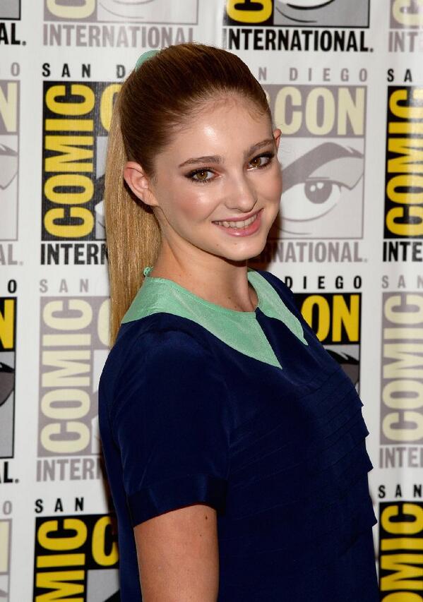 WillowShields's tweet photo. Thanks to @marcjacobs for   pretty blue dress! Just what I needed. #SDCC http://t.co/cYn56QXyBI