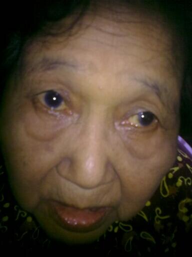 Dedekshamale's tweet photo. Uluran tangan mu yang berminat invit pin ku 24c19d49 http://t.co/1knFjzYPoK