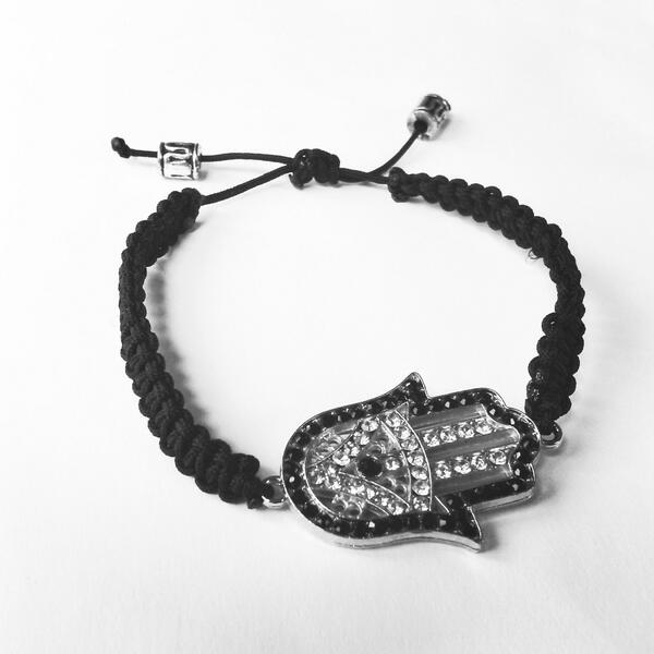 StrandsOriginal's tweet image. StrandsAccessories.com
Black Hamsa $15 - JUST ADDED
#Shop #Accessories #Black #Silver #Hamsa #HamsaHand