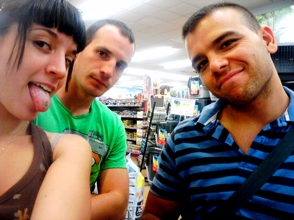 YnaraYtalYtal's tweet photo. Los chicos por los que daria todo #lesadoro @beberly_tronas @chinoahr http://t.co/SaXZnKZw4n