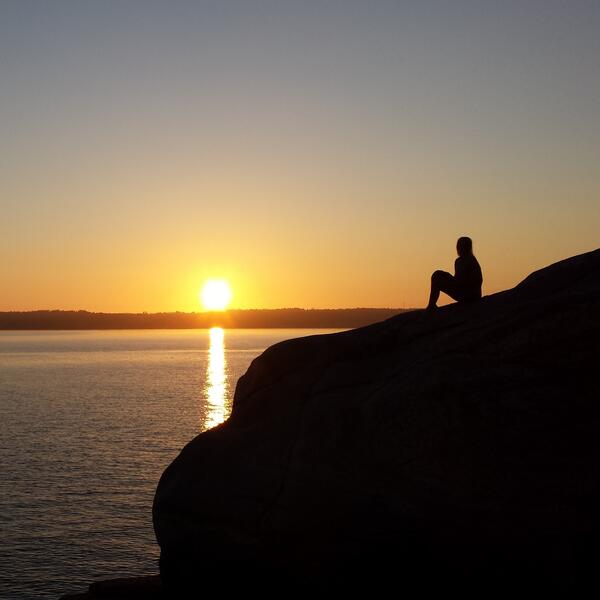 Engan2's tweet image. Sommarkväll på yttre Lönn med min dotter :-)