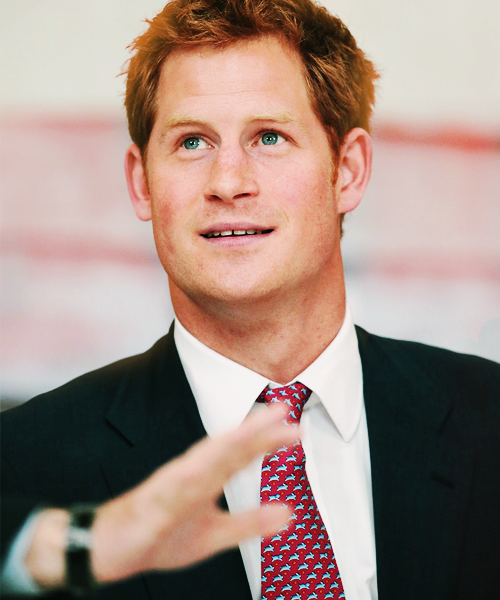 PrinceHarryWW's tweet photo. Congratulations to Uncle Prince Harry http://t.co/sDHgsrYH0U