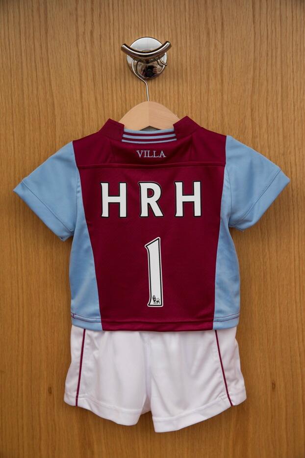 BPzpGEqCAAAT8wd.jpg:large