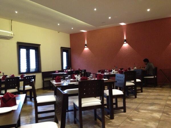 KodaguConnect's tweet photo. Trying out the new restaurant in Madikeri - The Fort Mercara. #notpromotion http://t.co/YIUWVTQ8HY