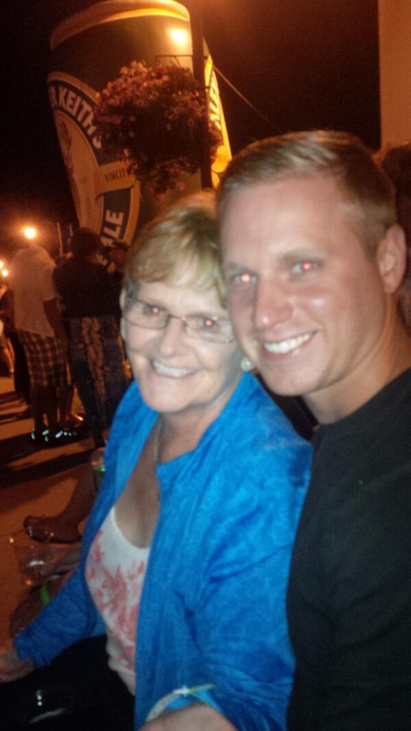 joshrichard5's tweet photo. Good times at the jubilee #greatbigsea #bubbles #mamabear  @MSmithBubbles http://t.co/6odPT6LP8p