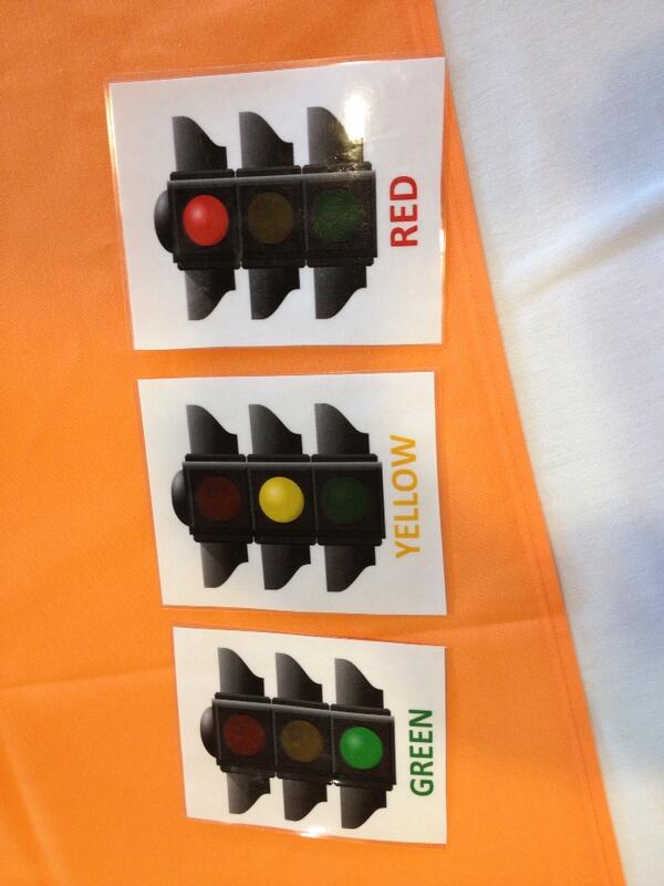 BigOrangeFuel's tweet image. How do the players know what the healthiest options are at training table? #lightsystem 🚦🚦🚦