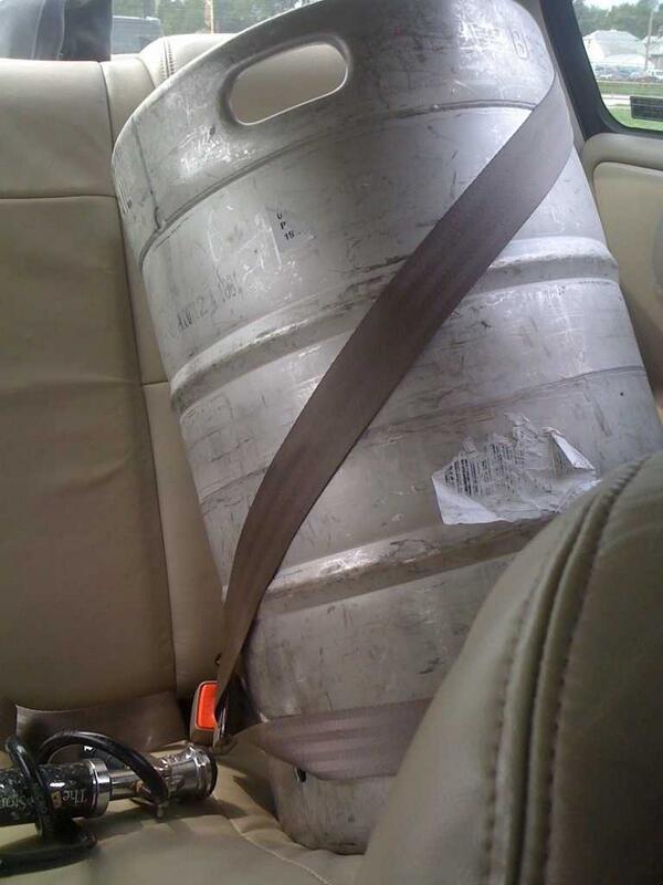 darc23's tweet photo. The Best #backseatdriver http://t.co/4TqvcDyDGP