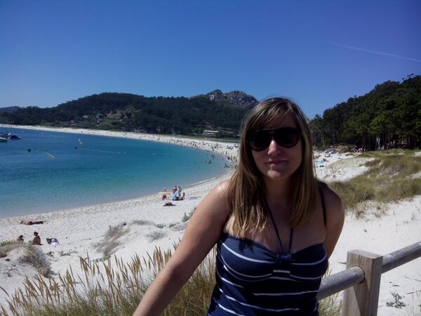 virgi089's tweet photo. Un pequeño paraíso: Islas Cíes. Cuidado con las gaviotas! @ALBERTUCHO84 http://t.co/LGOXFSZtrW