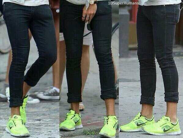 Harrysnike's tweet photo. wow look how sexy I am http://t.co/YKpcg02fFk