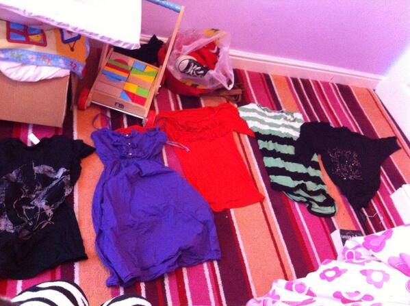 AllTooWonder's tweet image. What top??^_^