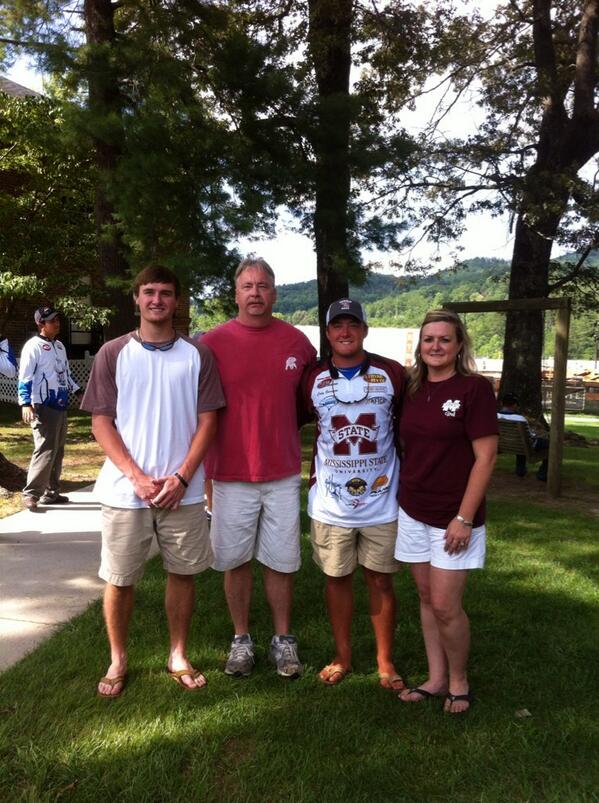 codygarrison10's tweet photo. Really appreciated the family coming all the way up to young harris georgia to support us this weekend!! @Cgarr10 http://t.co/pDB8anxvap